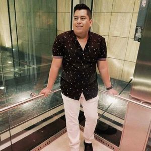 Meet your Posher, Victor